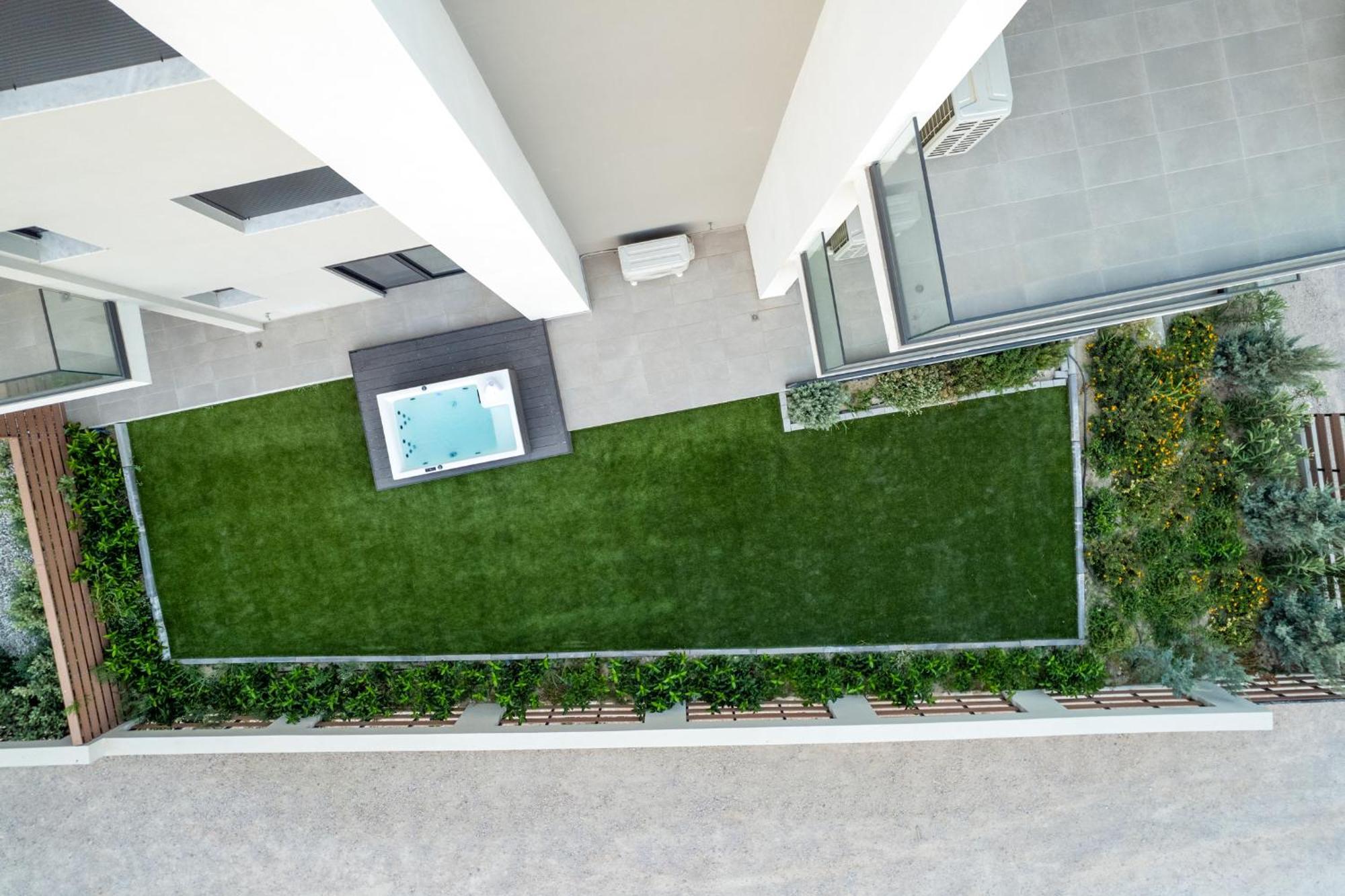 Maison Du Jardin 2-Bedroom Apartment Private Outdoor Jacuzzi Rhodes City Kültér fotó